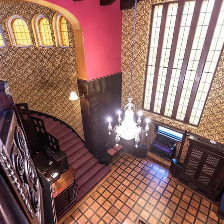Imperia Hostel *